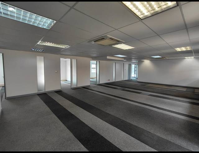 11,947M² OFFICE FOR SALE IN PAULSHOF